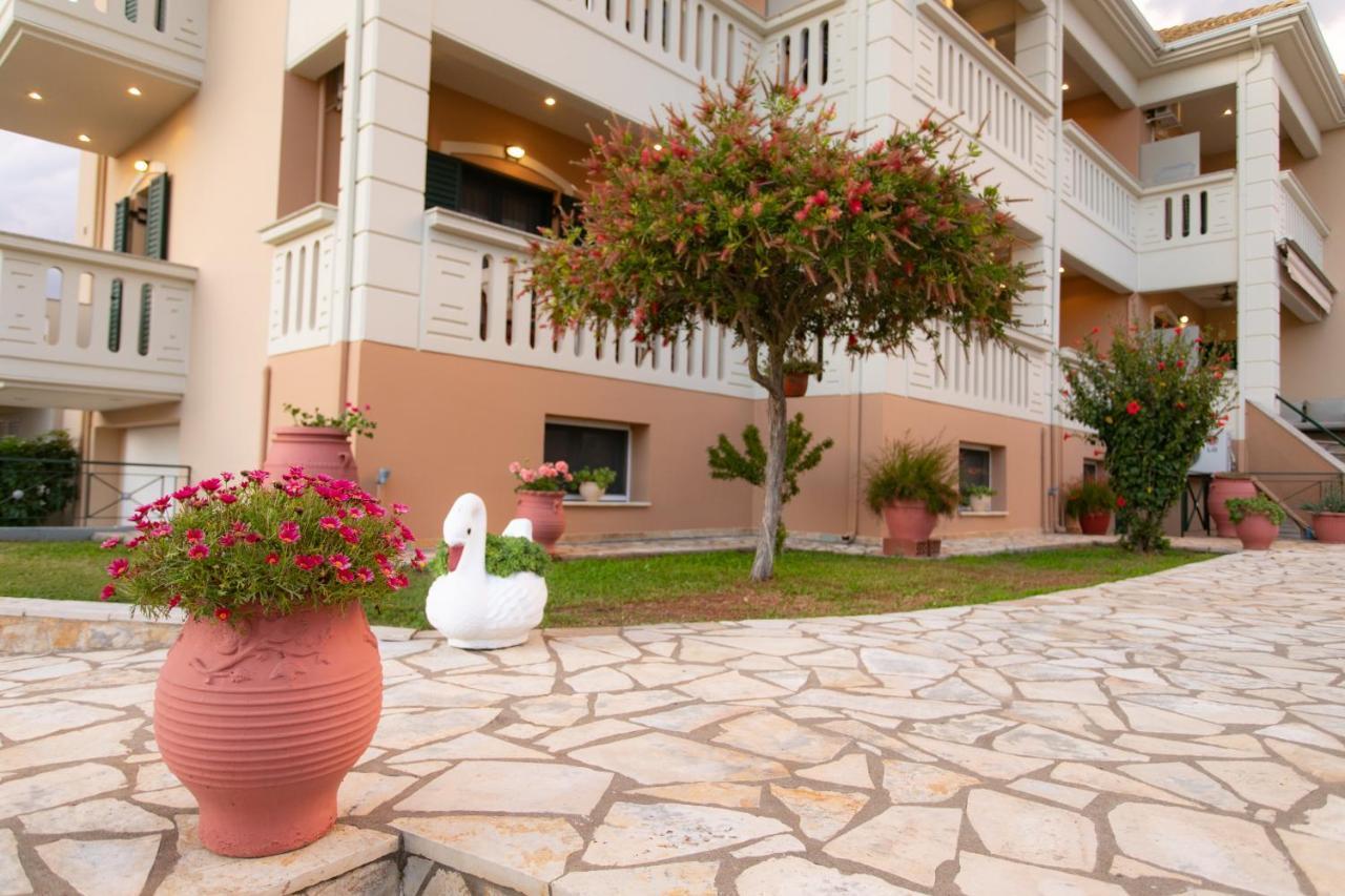 Lady Elena Hotel Ammoudia Esterno foto