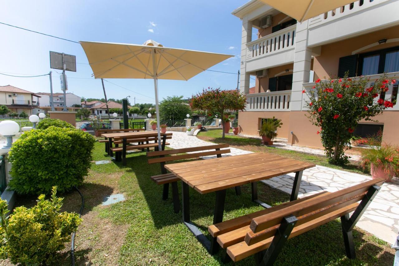 Lady Elena Hotel Ammoudia Esterno foto