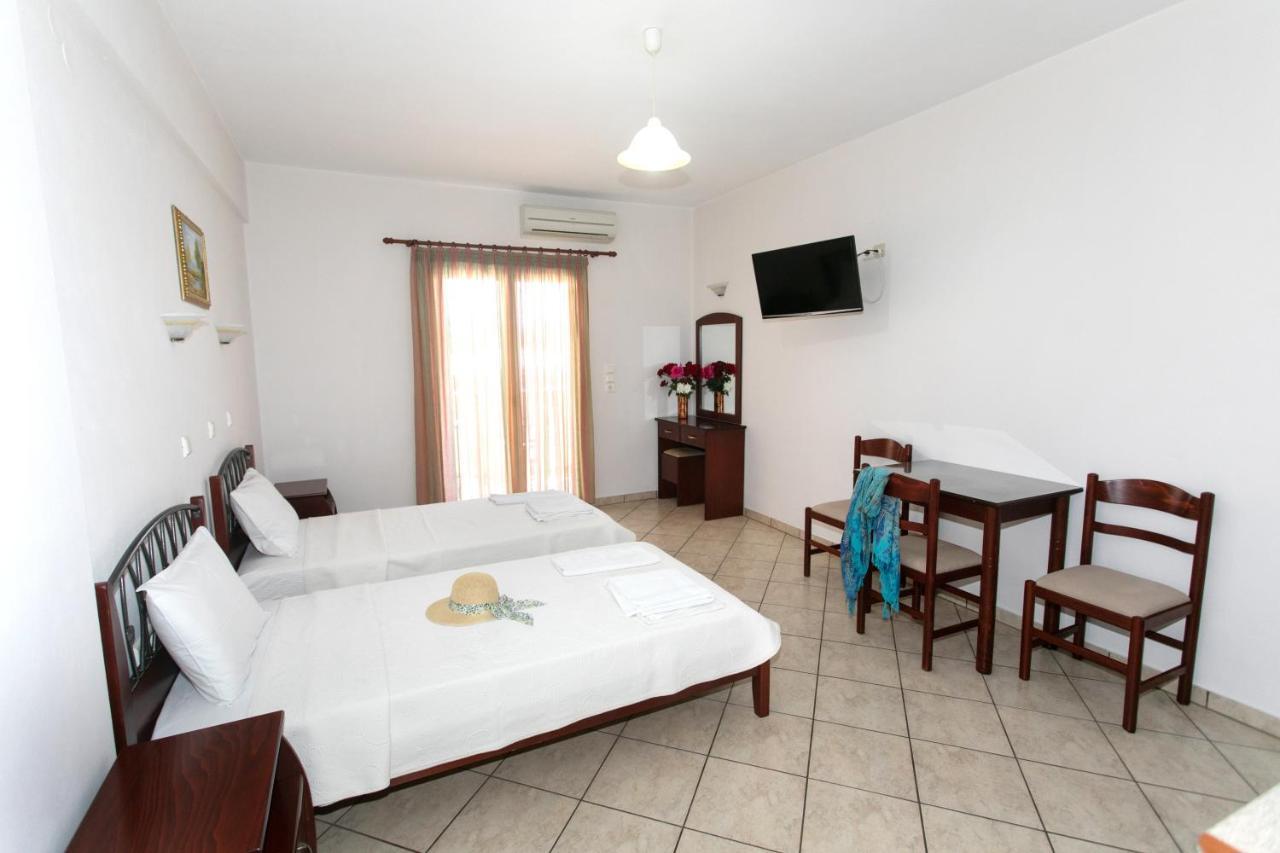 Lady Elena Hotel Ammoudia Esterno foto