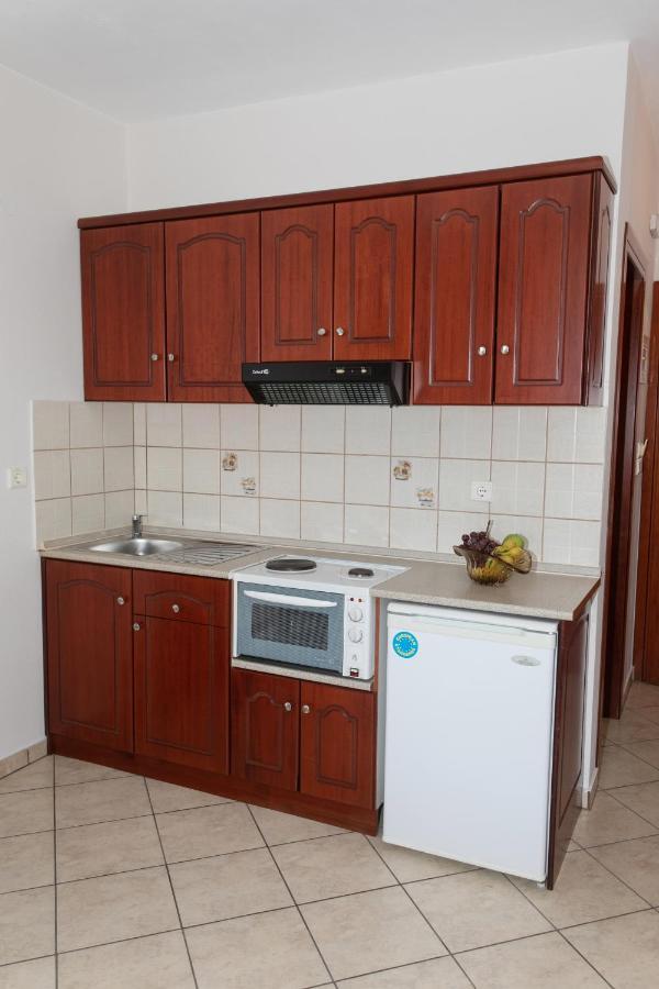 Lady Elena Hotel Ammoudia Esterno foto